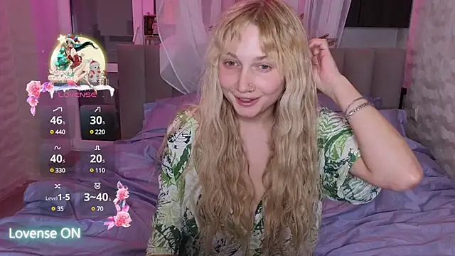 Snapshot of GoodGirl0024 chatting on February 20, 2025, 8:03 pm GoodGirl0024 online show from February 20, 2025, 8:03 pm