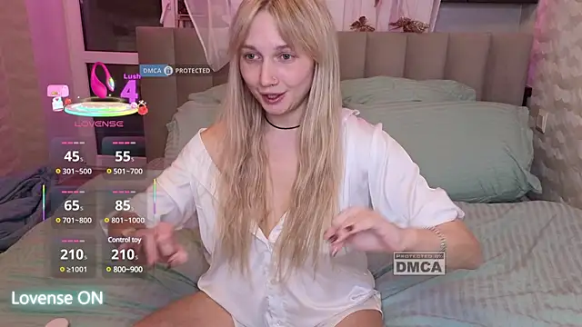 Snapshot of GoodGirl0024 chatting on March 2, 2025, 8:40 pm GoodGirl0024 online show from March 2, 2025, 8:40 pm