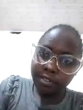 Sweetcecie01 online show from February 15, 2025, 9:59 pm