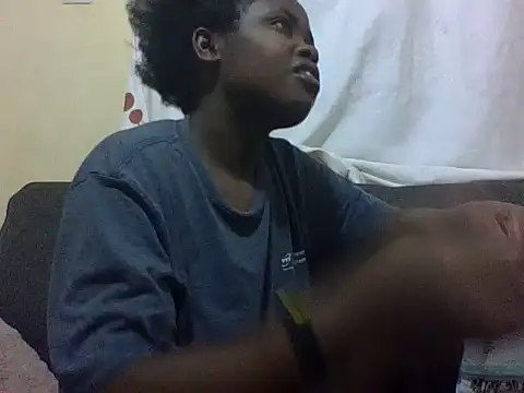 Sweetcecie01 online show from April 30, 2026, 8:04 pm