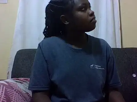Sweetcecie01 online show from June 9, 2026, 9:04 pm