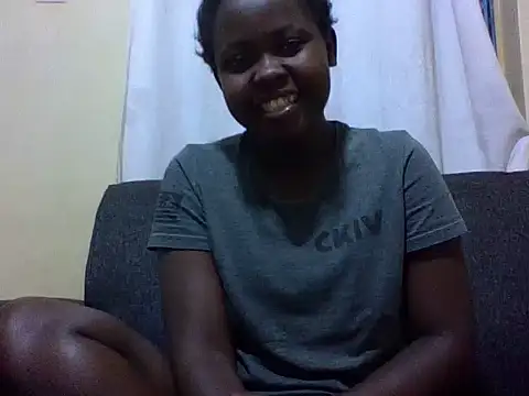 Sweetcecie01 online show from June 14, 2026, 9:06 pm