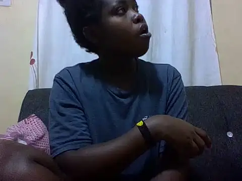 Sweetcecie01 online show from June 16, 2026, 9:50 pm