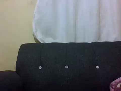 Sweetcecie01 online show from June 27, 2026, 8:14 pm