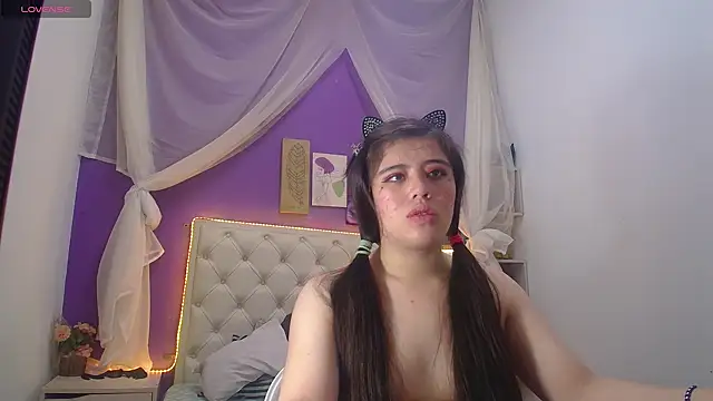 Ingrid Casas online show from December 10, 2024, 11:19 pm