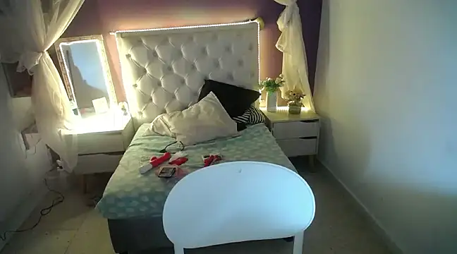 Ingrid Casas online show from January 17, 2025, 2:39 am