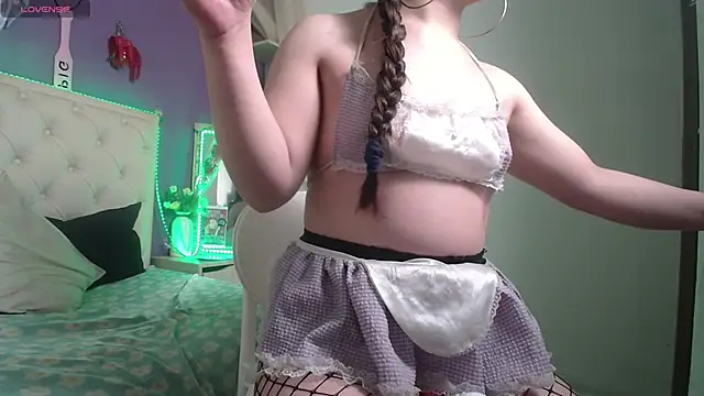 Ingrid Casas online show from March 7, 2025, 11:05 pm