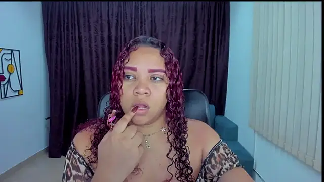 Snapshot of AngelaCoffee chatting on October 10, 2025, 10:09 pm AngelaCoffee online show from October 10, 2025, 10:09 pm