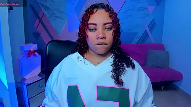 Snapshot of AngelaCoffee chatting on October 26, 2025, 3:45 am AngelaCoffee online show from October 26, 2025, 3:45 am