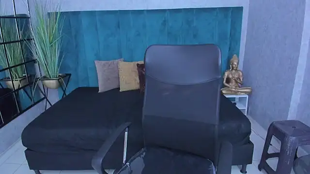 AngelaCoffee online show from June 30, 2026, 2:01 am