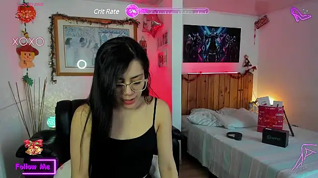 LauGrayJ online show from December 8, 2024, 3:45 pm