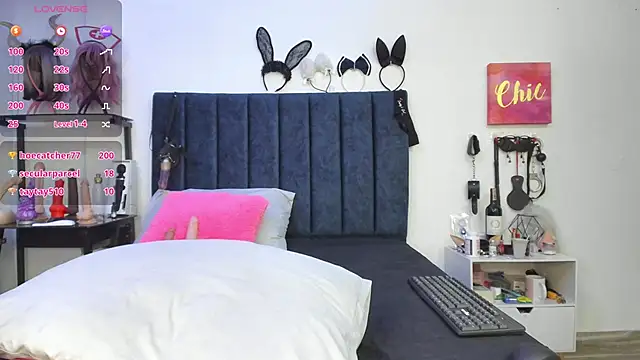 Snapshot of emmily_giraldo chatting on January 27, 2025, 2:57 pm emmily giraldo online show from January 27, 2025, 2:57 pm