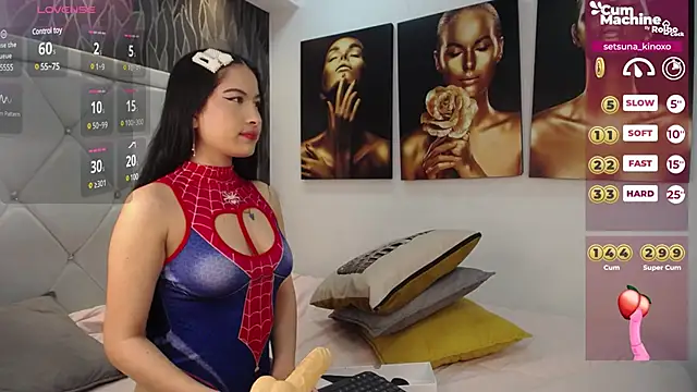 Madeline Dreams online show from March 13, 2025, 1:18 pm