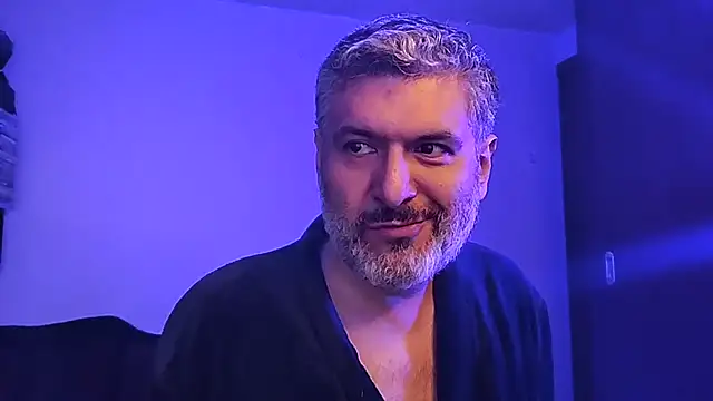 Snapshot of BushBator chatting on November 15, 2025, 7:49 am BushBator online show from November 15, 2025, 7:49 am