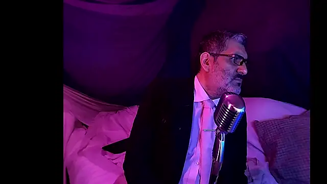 Snapshot of BushBator chatting on March 14, 2026, 7:03 am BushBator online show from March 14, 2026, 7:03 am