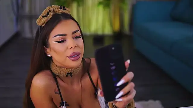 Snapshot of MissKiarra chatting on February 27, 2025, 5:02 am MissKiarra online show from February 27, 2025, 5:02 am