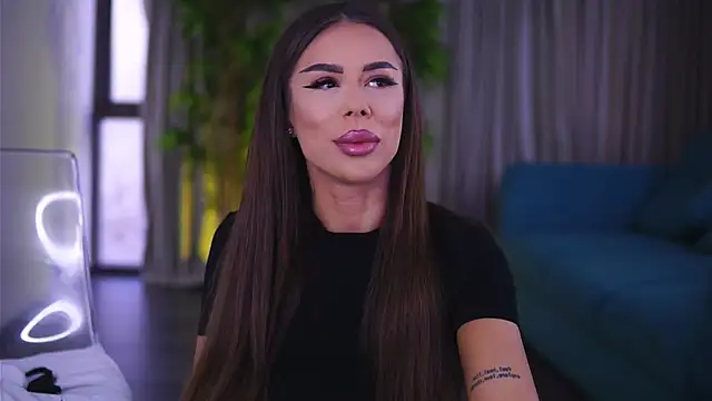 Snapshot of MissKiarra chatting on March 19, 2025, 4:36 am MissKiarra online show from March 19, 2025, 4:36 am