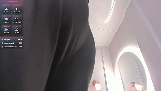 bigboobsnaughty1 online show from December 21, 2024, 1:53 pm