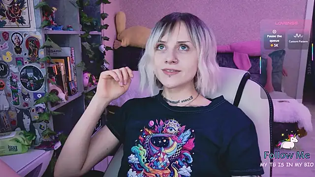 NaniMoore online show from March 31, 2026, 8:20 pm