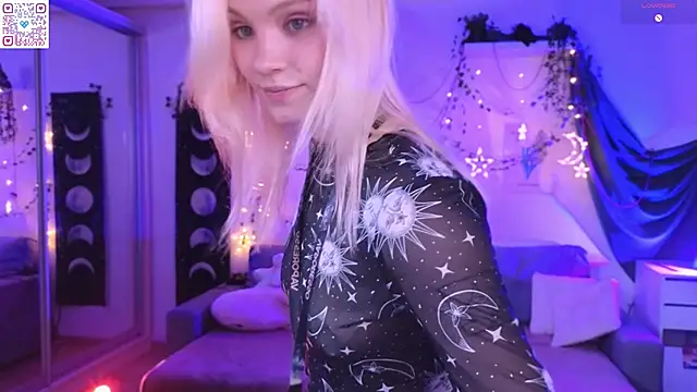 Moonlight Mia online show from April 10, 2026, 7:40 pm