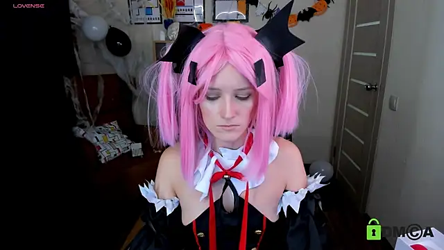 FrancescaCollins online show from October 31, 2025, 5:03 pm