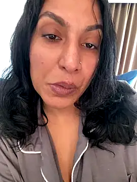 Indianbutter11 online show from September 27, 2025, 6:40 am