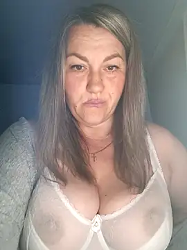 Ant0nina online show from June 1, 2026, 10:44 pm