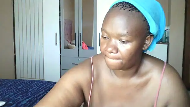 XXXGIANTBOOBS online show from September 17, 2025, 8:16 am
