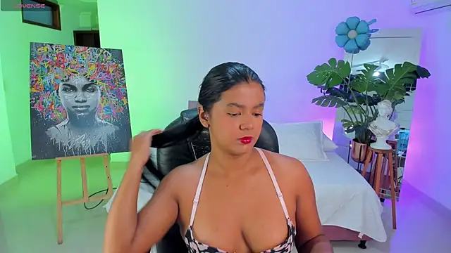 Snapshot of JANYLOVE__ chatting on July 15, 2026, 10:42 am JANYLOVE online show from July 15, 2026, 10:42 am