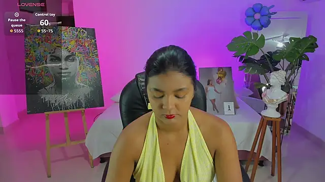 Snapshot of JANYLOVE__ chatting on July 27, 2026, 10:44 am JANYLOVE online show from July 27, 2026, 10:44 am