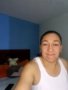 Snapshot of kitty_84 chatting on December 2, 2024, 1:14 am kitty 84 online show from December 2, 2024, 1:14 am