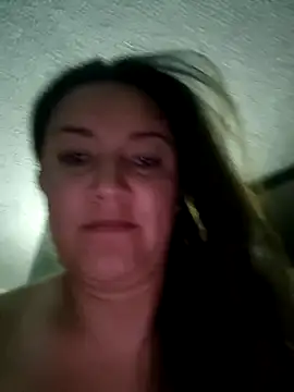 Snapshot of kitty_84 chatting on December 10, 2024, 9:33 am kitty 84 online show from December 10, 2024, 9:33 am