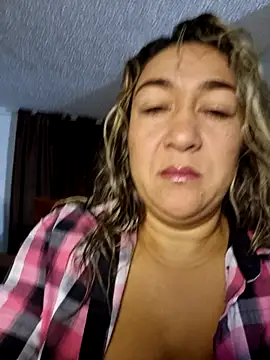 Snapshot of kitty_84 chatting on March 6, 2025, 9:47 am kitty 84 online show from March 6, 2025, 9:47 am