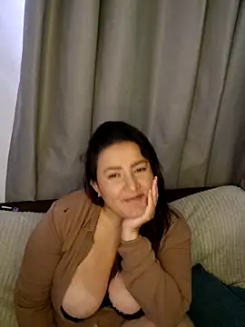 kitty 84 online show from April 28, 2026, 2:33 pm