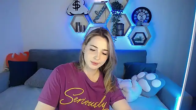 Snapshot of SabrinViolet chatting on December 24, 2024, 12:11 pm SabrinViolet online show from December 24, 2024, 12:11 pm