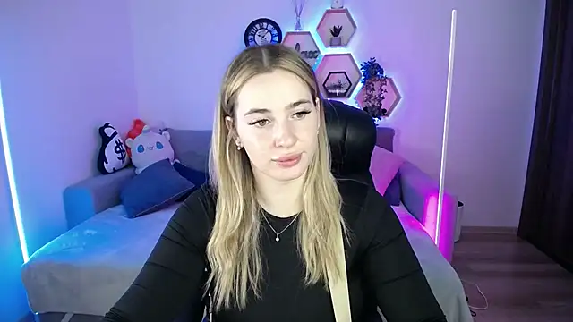 SabrinViolet online show from November 22, 2025, 9:08 am