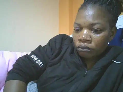 Snapshot of clakemmy250 chatting on January 3, 2025, 9:36 pm clakemmy250 online show from January 3, 2025, 9:36 pm