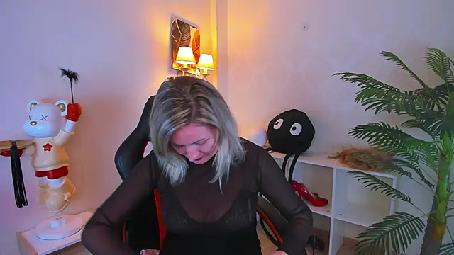 Snapshot of AriFleow chatting on October 24, 2025, 11:50 am AriFleow online show from October 24, 2025, 11:50 am