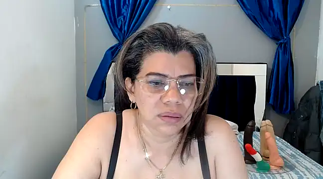 Snapshot of vikyadams chatting on January 23, 2025, 1:13 pm vikyadams online show from January 23, 2025, 1:13 pm