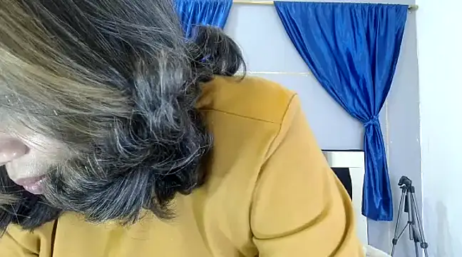 Snapshot of vikyadams chatting on January 28, 2025, 4:52 pm vikyadams online show from January 28, 2025, 4:52 pm