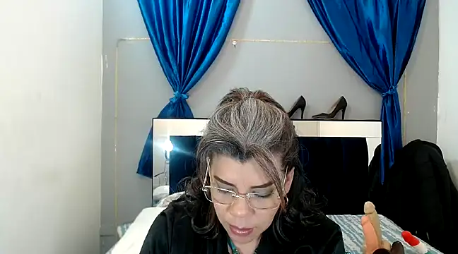 Snapshot of vikyadams chatting on January 30, 2025, 1:00 am vikyadams online show from January 30, 2025, 1:00 am