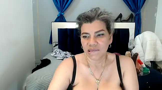 Snapshot of vikyadams chatting on February 10, 2025, 11:23 pm vikyadams online show from February 10, 2025, 11:23 pm