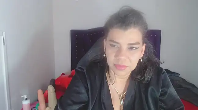Snapshot of vikyadams chatting on February 17, 2025, 4:48 pm vikyadams online show from February 17, 2025, 4:48 pm
