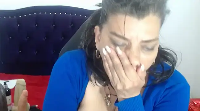 Snapshot of vikyadams chatting on February 20, 2025, 9:22 am vikyadams online show from February 20, 2025, 9:22 am