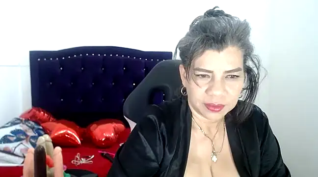 Snapshot of vikyadams chatting on February 21, 2025, 2:50 am vikyadams online show from February 21, 2025, 2:50 am
