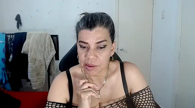 Snapshot of vikyadams chatting on February 28, 2025, 11:34 pm vikyadams online show from February 28, 2025, 11:34 pm