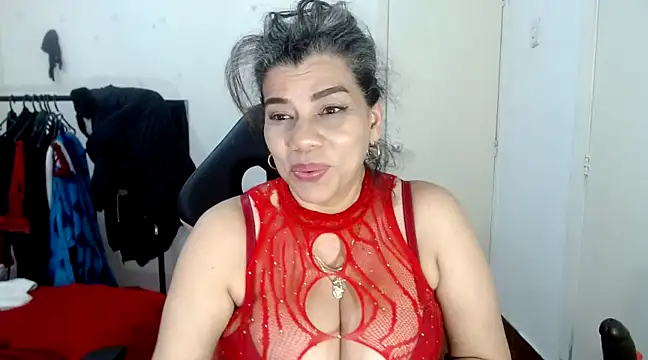 Snapshot of vikyadams chatting on March 6, 2025, 3:02 pm vikyadams online show from March 6, 2025, 3:02 pm