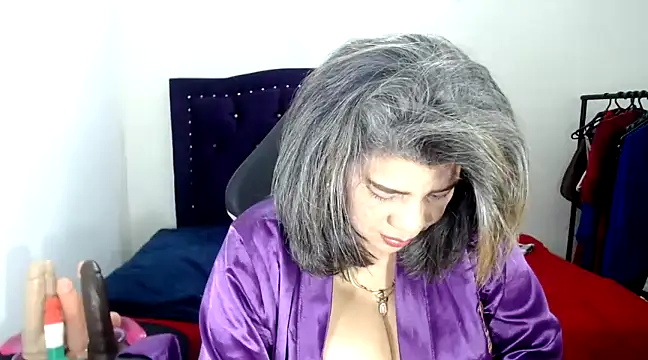 Snapshot of vikyadams chatting on March 18, 2025, 1:20 pm vikyadams online show from March 18, 2025, 1:20 pm