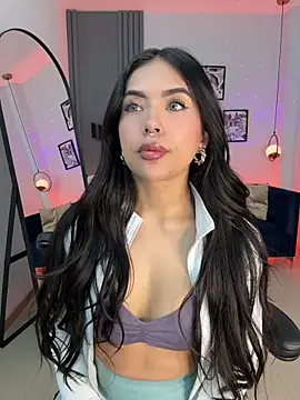 Luna  Ponce online show from March 13, 2026, 2:12 pm