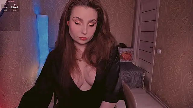 Snapshot of Eesmaaarrr chatting on October 23, 2025, 11:24 pm Eesmaaarrr online show from October 23, 2025, 11:24 pm